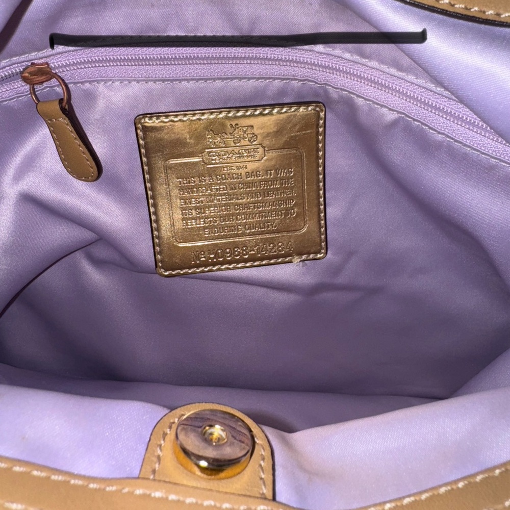 Coach hobobag - Picture 10 of 16